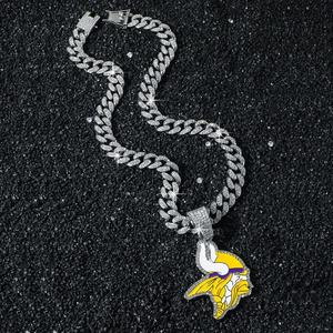 Pendentif sportif personnalisé en argent 925 plaqué or 14 carats avec moissanite taille brillant, thème Championnat des Vikings du Minnesota, style Hip-Hop - Product Image 3
