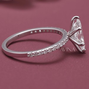 Anillo de Compromiso y Boda con Diamante Corte Marquesa Certificado por IGI, con Pavé, en Oro Amarillo/Rosa y Blanco de 14K - Product Image 5