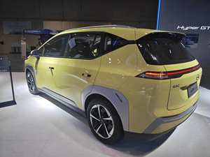 รถยนต์ไฟฟ้าพลังงานใหม่ปี 2025 มือสอง รุ่น Ai-on Y ขับเคลื่อนล้อขวา SUV ขนาดกลาง ระยะทางวิ่ง NEDC 201-300 กม. แบตเตอรี่ 50-70 กิโลวัตต์ชั่วโมง กำลังไฟ 120 กิโลวัตต์ - Product Image 3