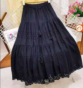 กระโปรงทรงเอไลน์เรยอนยาวสง่างามทันสมัยพร้อมพู่ตกแต่งแบบลำลองซักได้ - Product Image 1