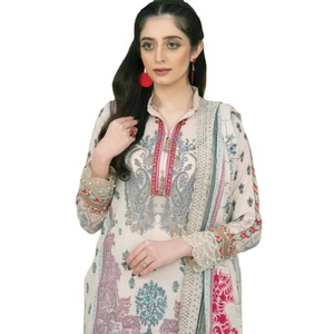 Combinaisons confortables en coton/pelouse pour femmes pakistanaises à prix raisonnable Robe Femmes Costumes d'été en coton/pelouse pakistanais - Product Image 1