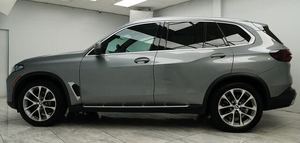 CLEAN 2024 BMW X5 XDrive40i AWD Conduite à gauche - Product Image 3