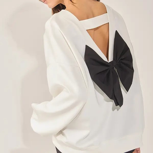 Sweat-shirt à capuche en tissu tissé surdimensionné pour femmes de haute qualité, confortable, coupe ample, vêtements d'hiver, impression personnalisée sur le devant - Product Image 3