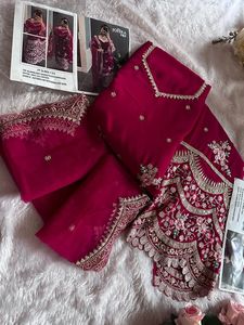 Vente directe meilleur nouveau Design lourd traditionnel pakistanais Salwar Kameez Dupatta Long costume de mariage indien Georgette broderie travail - Product Image 2