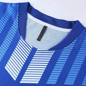 Kit de fútbol sublimado con impresión personalizada para equipos, conjunto de uniformes de fútbol juvenil con detalles de equipo personalizados - Product Image 2