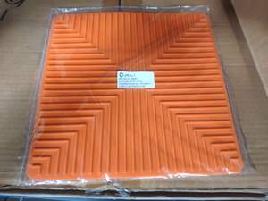 Banco de goma de silicona roja - Product Image 2