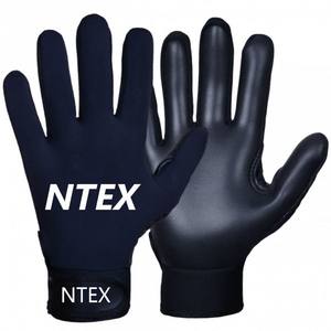 Gants de football gaélique en latex allemand - Confortables et respirants, conception de logo personnalisée, meilleure adhérence pour les sports de plein air - Product Image 4
