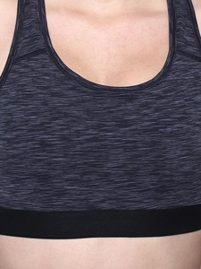 Soutien-gorge de sport pour femmes, nouveau style, vente en gros personnalisée, dos nu, halter, haut de yoga, rembourré, devant torsadé, antichoc, extensible, soutien-gorge de fitness - Product Image 4