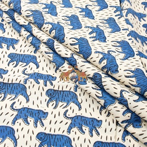 Matériaux pour vêtements et robes légers en coton naturel imprimé tigre faits à la main - Product Image 2