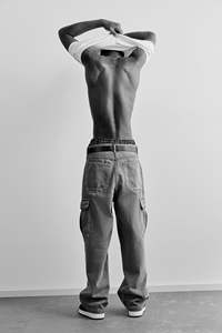 กางเกงยีนส์สีน้ำเงินผ้าเดนิมแข็งแบบหลวมสำหรับผู้ชายกางเกงกางเกงขาโค้งมนสำหรับใส่สบายกางเกงคาร์โก้ - Product Image 4