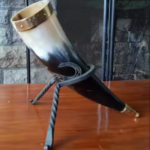 Corne à boire Viking avec support en cuir pour mariage maison hôtel de l'Inde par Crescent Crafts - Product Image 1