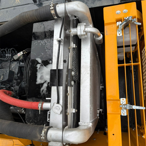 Excavadora de Orugas Usada de 22 Toneladas, Modelo 220-9S, con Motor Cummins, Alta Eficiencia, de Segunda Mano en Venta - Product Image 2