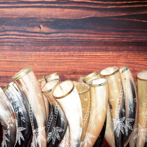 ฮอร์นเครื่องดื่มยุคกลางทำด้วยมือไวกิ้งงานฝีมือธรรมชาติที่ทนทานมีเทคนิคการแกะสลักสำหรับคอสเพลย์อัศวินประวัติศาสตร์ - Product Image 3