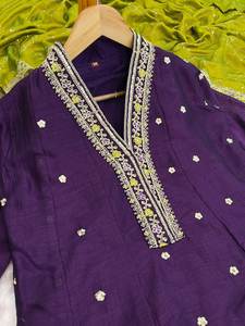 Elegante Conjunto de Kurta Anarkali Bordado con Dupatta en Contraste - Product Image 3