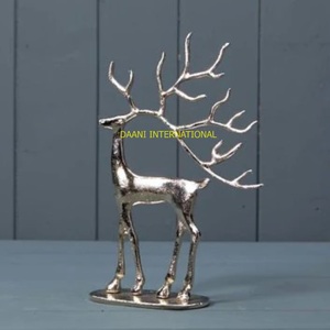 Stag Head Wall Mounted Ornament Large Stags Antlers Aged Reindeer Home Sculpture - View #4