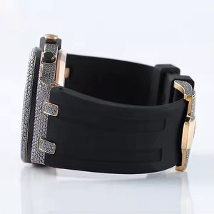 นาฬิกาสปอร์ตแฟชั่นสำหรับผู้ชายที่สง่างามเพชรสีดำเพชรสีขาวประดับด้วยเม็ดควอตซ์นาฬิกายางโค้งแก้วฮิปฮอป - Product Image 6