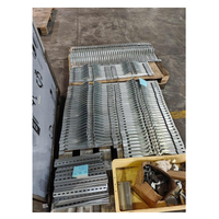 Support en acier galvanisé pour applications de montage de cadres de machines et de armoires, avec rainurage, découpe et finition de surface, personnalisable pour marques.
