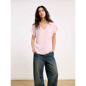 T-shirt décontracté en coton modal Lenzing, style urbain, doux et respirant, en bambou premium personnalisé pour femmes - Product Image 3