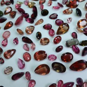 Lot de pierres précieuses de tourmaline multicolore, formes et tailles assorties - Product Image 5