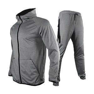 Fabriqué en tissu polyester respirant de haute qualité avec évacuation de l'humidité Costume de sport à la mode pour homme - Product Image 5