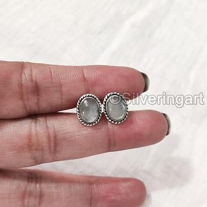 Boucles d'oreilles à clous pour femmes, pierre de lune grise naturelle, boucles d'oreilles bohèmes à clous, bijoux faits à la main, boucles d'oreilles à clous en argent sterling 925 - Product Image 1