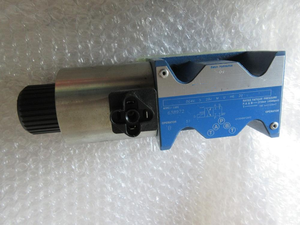 Válvula de Control Direccional <span class=keywords><strong>DG4V</strong></span>-<span class=keywords><strong>3</strong></span>-<span class=keywords><strong>6C</strong></span>-M-U-<span class=keywords><strong>H7</strong></span>-<span class=keywords><strong>60</strong></span> Reemplaza TOPONE <span class=keywords><strong>DG4V</strong></span>-5-2CJ-<span class=keywords><strong>MU</strong></span>-H6-20 <span class=keywords><strong>DG4V</strong></span>-5-22AJ-M-U-<span class=keywords><strong>H7</strong></span>-22 - Product Image 6