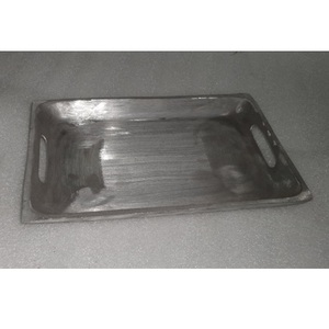 Plateau de service en métal laqué écologique à motif floral pour la maison, design de Noël - Product Image 2