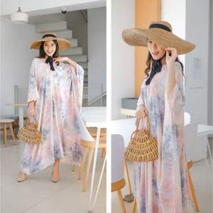 Meilleure robe abaya caftan confortable pour femme en tissu doux tie dye, idéale pour un look modeste pendant la saison estivale - Product Image 6