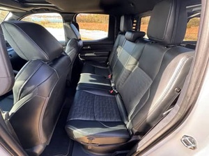 รถยนต์มือสอง พวงมาลัยซ้าย/ขวา ปี 2025 โตโยต้า โคมา ทรีดี ออฟโรด ดับเบิ้ลแค็บ ขับเคลื่อน 4 ล้อ - Product Image 4