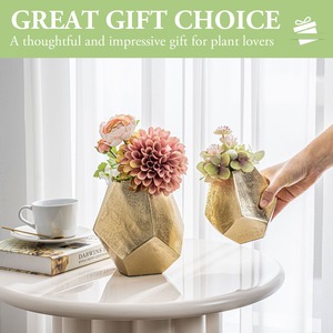 Florero de Metal geométrico dorado brillante pequeño y elegante, centro de mesa decorativo para interior de hogar moderno, mesa de oficina y uso en dormitorio - Product Image 4