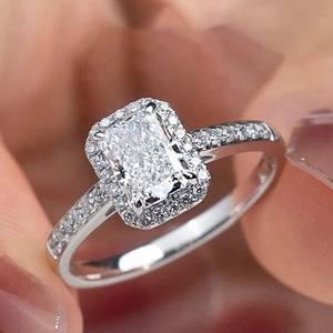 Anillo de compromiso de diamante cultivado en laboratorio de oro blanco de 14 quilates para mujer anillo de diamante de corte radiante joyería de moissanita de diamante certificado IGI - Product Image 2