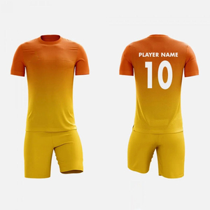 Ensemble d'uniformes de football pour hommes personnalisables, meilleure qualité, vêtements de sport sublimés, uniformes d'équipe confortables en gros - Product Image 1