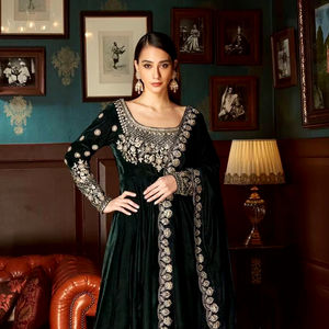 ชุด anarkali สำหรับเย็บปักผ้ากำมะหยี่ล้วนล้วนล้วนชุดผ้ากำมะหยี่หนาคอลเลคชั่นใหม่ออกแบบโดยดีไซเนอร์ - Product Image 1