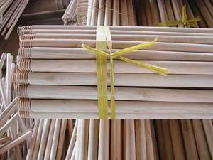 MANUFACTORY WOODEN <b>BROOM</b> HANDLE BROOMSTICK NATURAL/PVC WOODEN COATED MOP STICK BLACK CAP FROM VIETNAM +84855014447 - Product Image 4