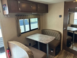 Used 2017 Shasta O-a-s-i-s 18F-Q - Product Image 4