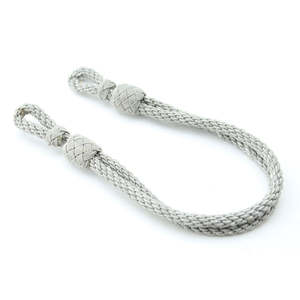 Cordon en fil métallique respirant personnalisé avec embouts décoratifs en métal pour uniforme de cérémonie et équipement de défense personnelle - Product Image 4