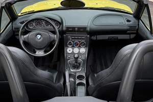 BMW Z3 M Roadster 2000 d'occasion en bon état, boîte manuelle 5 vitesses, jaune Dakar, comprenant un compresseur Dinan, hardtop inclus - Product Image 4