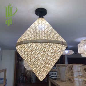 Hermosa lámpara de bambú decorativa de estilo tradicional con patrón artesanal - Product Image 3