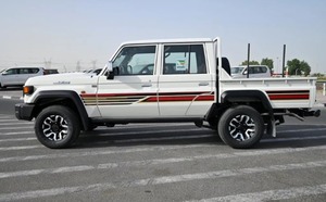 2023 DOUBLE CAB PICKUP LX-Z V6 4.0L PETROL AT Full Option Neatly Used Car Left Right Hand <b>Drive</b> Sales - Product Image 4