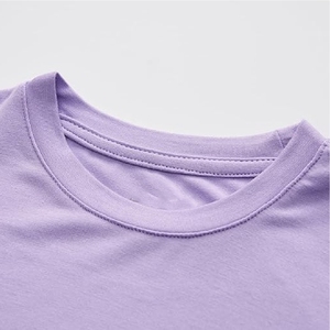 Venta caliente de los hombres Casual de manga corta Camiseta de calidad profesional nuevo verano patrón sólido conjunto de dos piezas al por mayor - Product Image 3