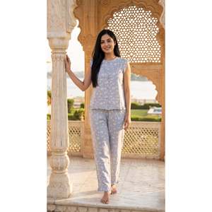Ensemble de pyjama pour femmes en coton slub doux de qualité supérieure - Haut imprimé à manches longues et pantalon long à séchage rapide pour la nuit (NPSRS3531LB) - Product Image 1