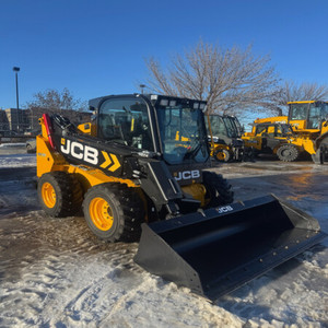 รถตักล้อยางขนาดเล็ก JCB 1CXT มือสอง พร้อมบุ้งกี๋หน้า สำหรับงานก่อสร้างในฟาร์ม - Product Image 1