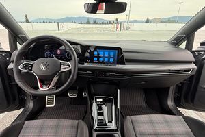 Volkswagen GTI 40e Anniversaire Édition 2023 Propre et Moderne - Product Image 5