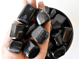 Atractivas Turmalinas Negras Pulimentadas de Alta Calidad, 1 kg, Piedras Rodadas, Cristal de la India, Anshul Impex, para Decoración del Hogar con Feng Shui - Product Image 5