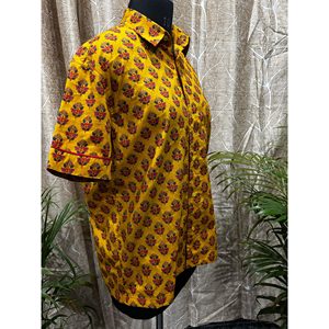 Camisa de Popelina Casual y Profesional para Uso Diario con Estampado Floral y Decoración de Botones - Product Image 3