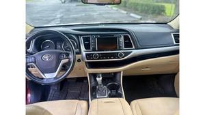 รถยนต์มือสองปี 2023 รุ่น XLE V6 AWD พวงมาลัยซ้าย เบาะหนัง กล้องมองหลัง คุณภาพพรีเมียม สภาพดี - Product Image 3