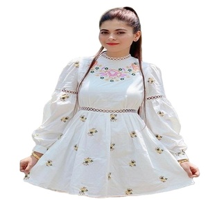 Blusas Mujer De Moda เสื้อเบลาส์ผ้าลูกไม้ปักลายดอกไม้,เสื้อแขนสั้นคอวีทรงสลิมสำหรับผู้หญิง - Product Image 1