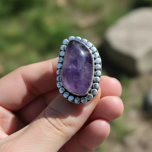 Bague en argent sterling plaqué argent avec pierre précieuse améthyste, bijoux élégants faits à la main pour les amateurs de mode - Product Image 1