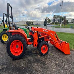 Pour tracteur agricole compact, chargeur, pelle rétrocaveuse, mini utilitaire, diesel, 4 roues motrices, boîte de vitesses à engrenages, pompe à engrenages, 55 CV, machines agricoles - Product Image 1