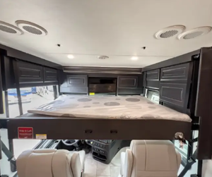 ราคาดีที่สุด ปี 2024 2025 Fleetwoods RV Discovery LXE 40M รถบ้านเคลื่อนที่ คลาส A มาตรฐานยูโร 5 รองรับผู้โดยสาร 4-6 คน สำหรับส่งออกทั่วโลก - Product Image 3